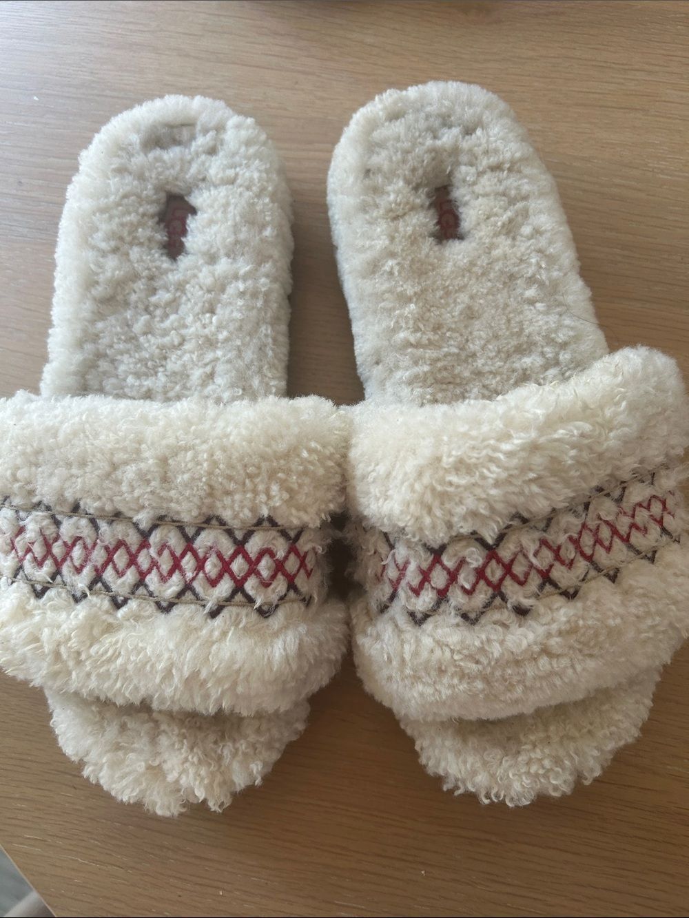 UGG Cozetta Braid slippers cream, Size 12, Preowned